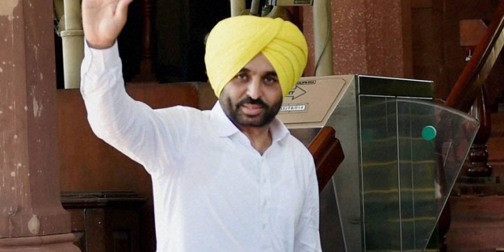 AAP leader Bhagwant Mann files nomination for Sangrur LS seat