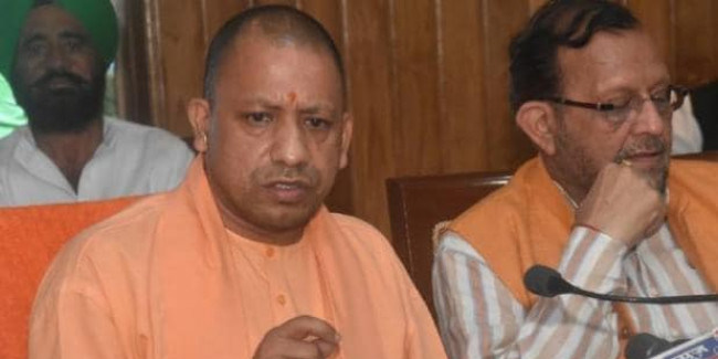 UP: 24 मंत्री लेंगे शपथ, CM योगी ने की संभावित मंत्रियों से मुलाकात