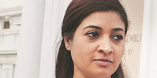 कश्मीर को लेकर बीजेपी MLA ने दिया विवादित बयान, लांबा बोली- विधायक पद को किया कलंकित
