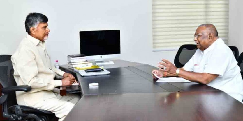 Rayapati offers his house in Guntur to TDP chief