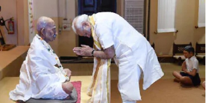 गांधी जयंती पर बापू को देश का नमन, PM मोदी-सोनिया ने राजघाट पहुंच दी श्रद्धांजलि
