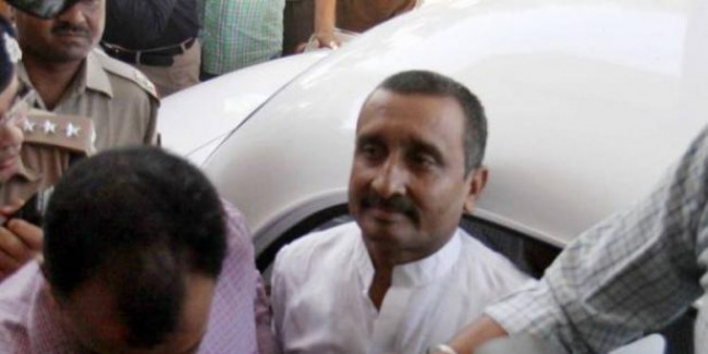 उन्नाव रेप: पेशी के लिए तीस हजारी कोर्ट लाए गए रेप के आरोपी MLA कुलदीप सेंगर