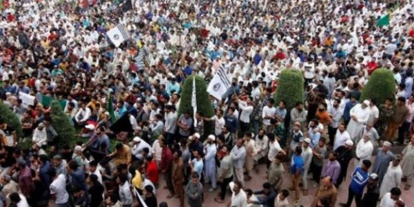 श्रीनगर के सौरा में हुई थी पत्थरबाज़ी, सरकार ने माना