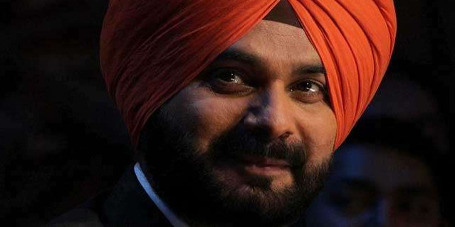 मंत्री पद से इस्तीफे के बाद विधानसभा में पहली से दूसरी कतार में शिफ्ट हुए सिद्धू