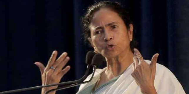 मुख्यमंत्री ममता बनर्जी ने कहा- बर्दाश्त नहीं होगी अनियमितता बढ़ाना होगा जनसंपर्क