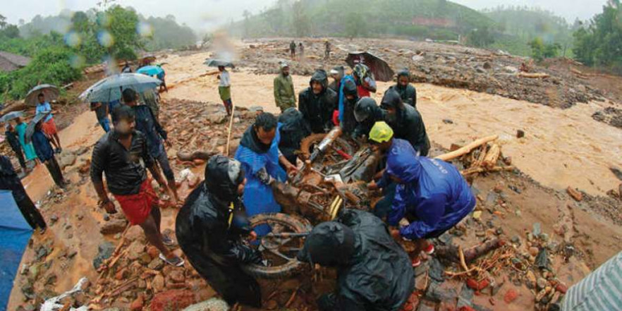 Heavy rains in Kerala claim 42 lives, over one lakh in relief camps