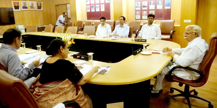 पराली और एचटेट परीक्षा को लेकर मनोहर सरकार ने लिए अहम फैसले