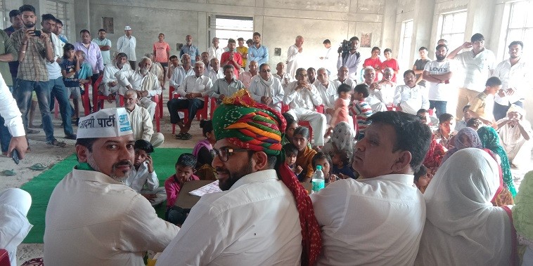 प्रधानमंत्री की करोड़ों की गाड़ी के मुकाबले में किसान के ट्रैक्टर को संसद में पहुंचाकर दुष्यंत ने किसान हितैषी होने का दिया प्रमाण – दिग्विजय