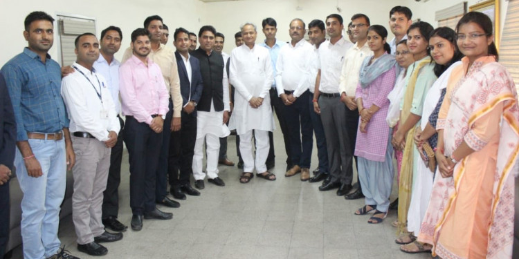 गहलोत सरकार ने की लापरवाह ब्यूरोक्रेट्स और प्रशासनिक मशीनरी पर शिकंजा कसने की तैयारी