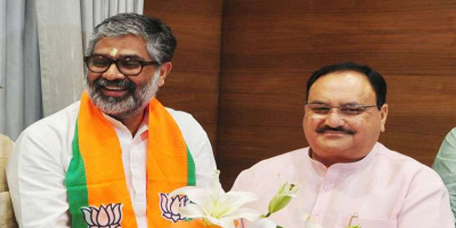 विपक्ष के 'चेहरों' को अपना बना रही भाजपा, बड़े नेताओं की पीढ़ियों को जोड़ने के साथ महापुरुषों को सम्मान
