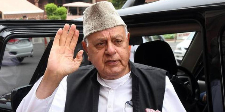 ED questions Farooq Abdullah in money laundering case